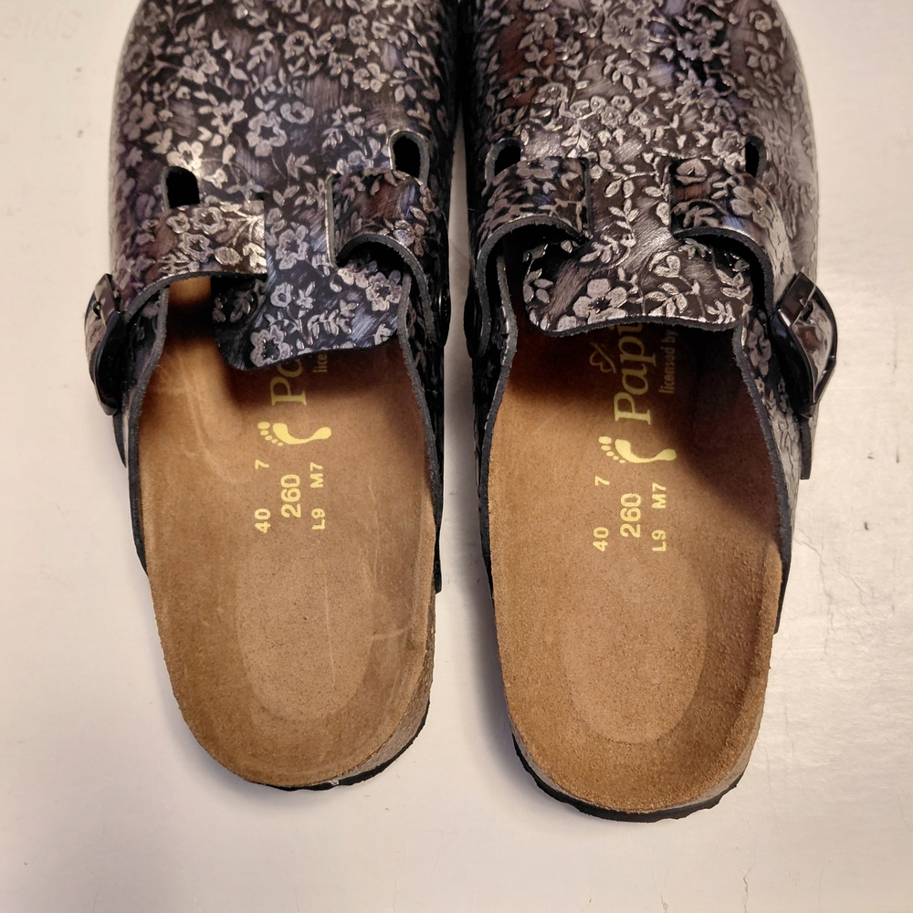 Papillio Women's Floral Clogs - Black and Gray